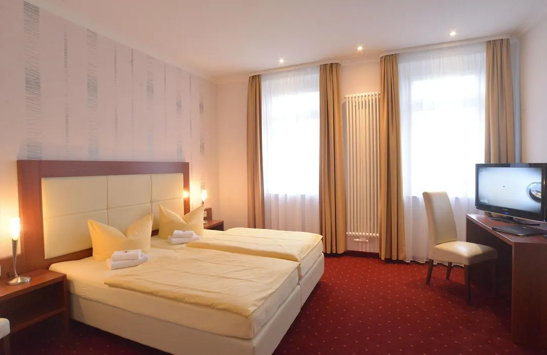 Hotel&Restaurant Via City Leipzig Mitte-1